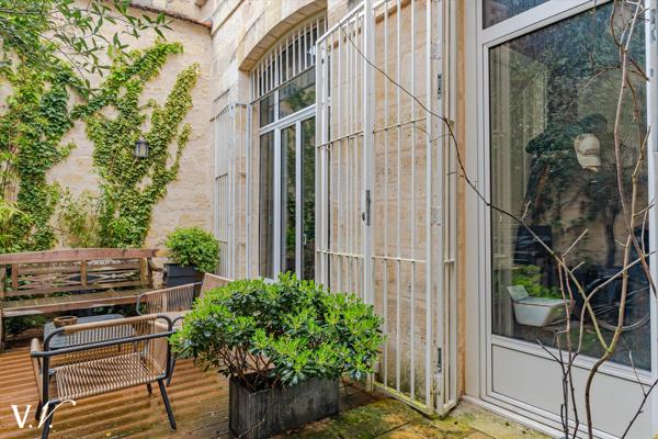 JARDIN PUBLIC - MAISON BOURGEOISE