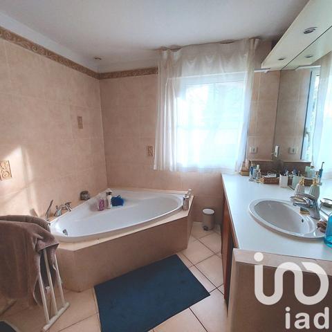 Maison d’architecte 7 pièces de 180 m² à Saint-André-des-Eaux (44117)