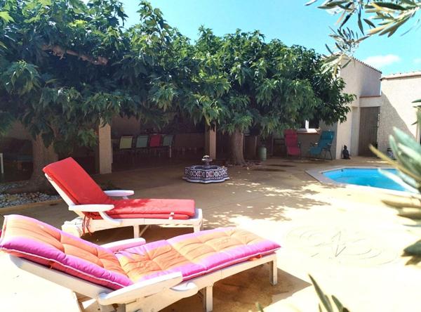 Villa de Prestige avec Piscine - Espace Bien-Être & Double Garage