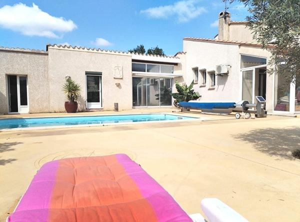 Villa de Prestige avec Piscine - Espace Bien-Être & Double Garage