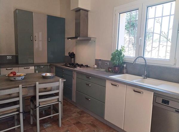 Villa de Prestige avec Piscine - Espace Bien-Être & Double Garage