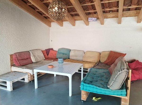 Villa de Prestige avec Piscine - Espace Bien-Être & Double Garage