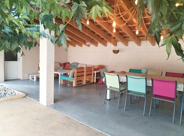 Villa de Prestige avec Piscine - Espace Bien-Être & Double Garage