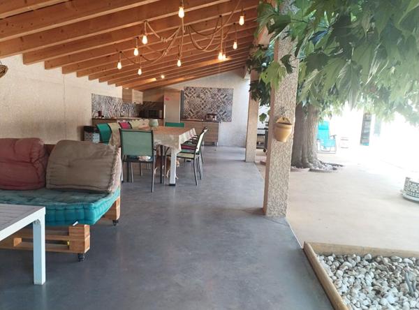 Villa de Prestige avec Piscine - Espace Bien-Être & Double Garage