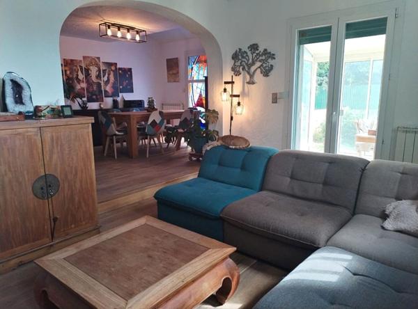 Villa de Prestige avec Piscine - Espace Bien-Être & Double Garage