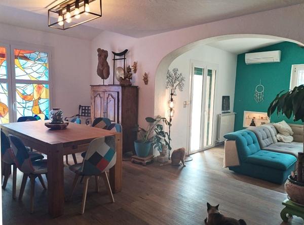 Villa de Prestige avec Piscine - Espace Bien-Être & Double Garage