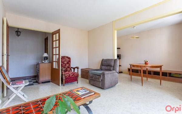 Appartement à vendre    5 pièces • 83,06 m2 Saint-Michel-sur-Orge