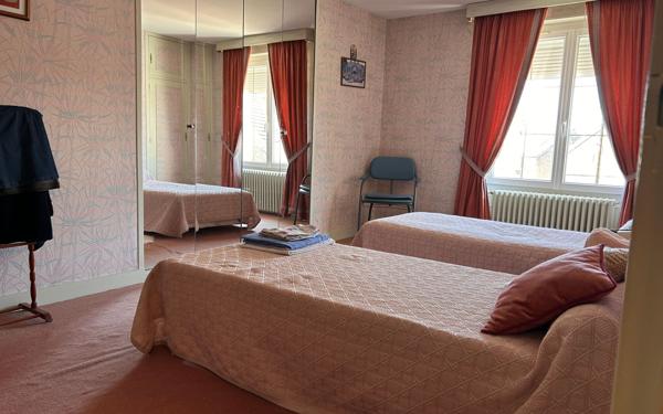 Maison à vendre    4 pièces •  Séris