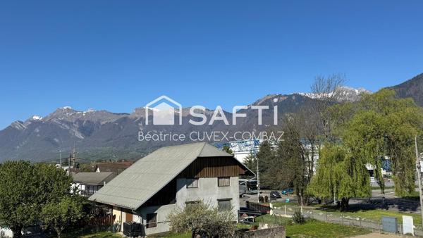 Appartement balcon double expo. Sud-ouest, vue montagne et garage