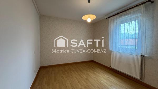 Appartement balcon double expo. Sud-ouest, vue montagne et garage