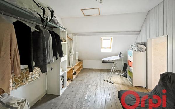 Maison à vendre    4 pièces • 200 m2 Mornay-sur-Allier