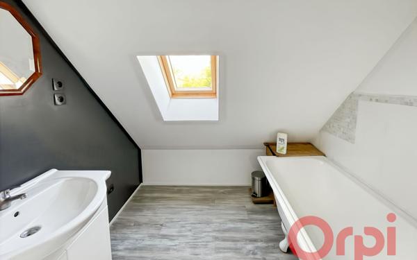 Maison à vendre    4 pièces • 200 m2 Mornay-sur-Allier