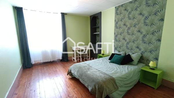 Maison 7 pièces de 197 m2 avec un terrain clos de 443 m2