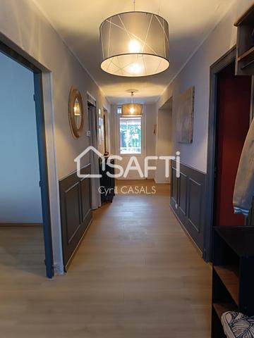 Maison 7 pièces de 197 m2 avec un terrain clos de 443 m2