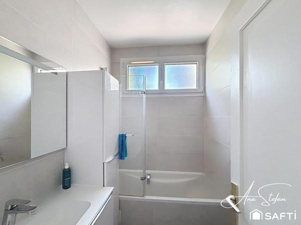 SUPERBE APPARTEMENT TRAVERSANT  familial idéalement situé à proximité du PARC  DE SCEAUX