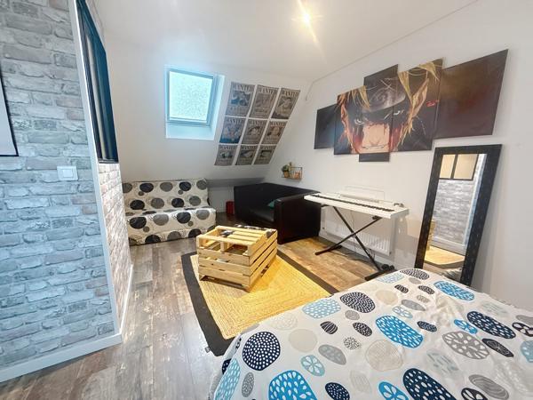 À vendre - Maison individuelle, 7 pièces située à Bléré (37150)