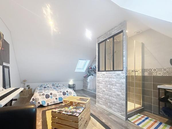 À vendre - Maison individuelle, 7 pièces située à Bléré (37150)