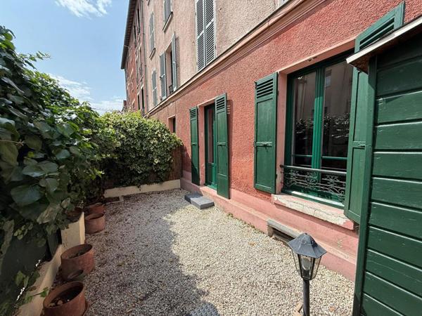 Appartement T2 avec jardin privatif ? Boulogne-Billancourt / Porte de Saint-Cloud / Limite Paris 16e