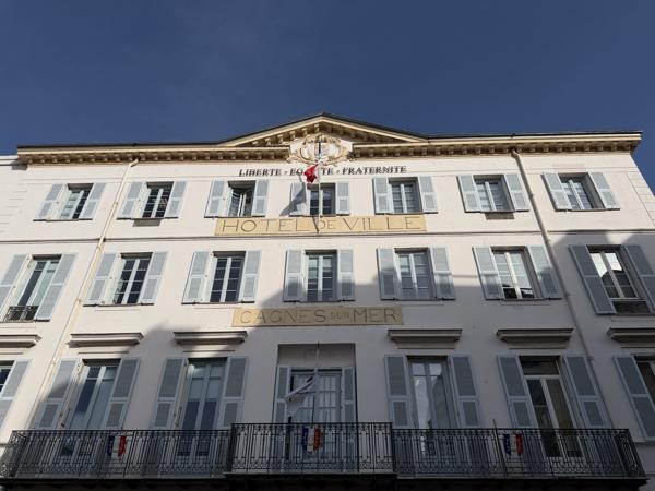 06800 - CAGNES SUR MER - STUDIO MEUBLE REFAIT INTEGRALEMENT - MAIRIE - FUTUR TRAM -