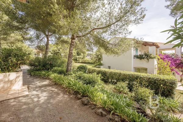 Appartement au Cap d'Antibes dans un domaine calme