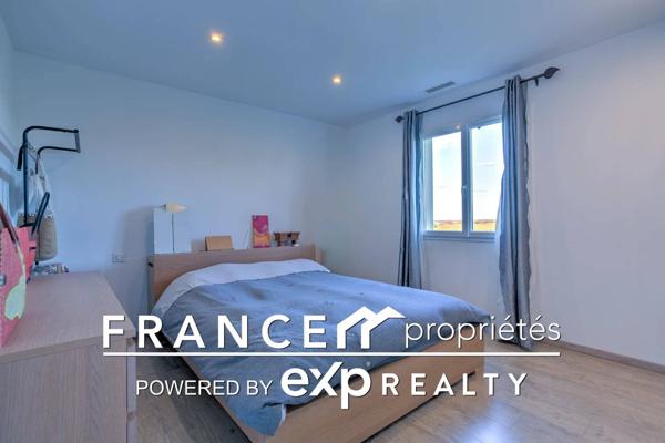 Maison de qualité avec piscine et vue dominante sur les Pyrénées