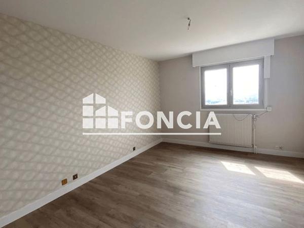 Location Appartement 4 pièces 92.3 m² - 13 RUE FRANCOIS PERRIN Limoges 87000