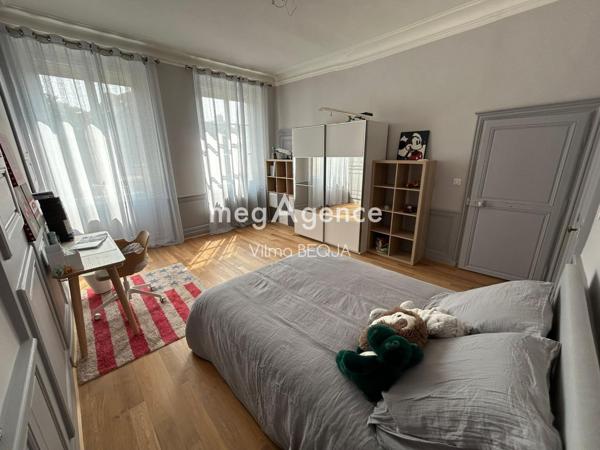 Maison à SENS, 89100 - 8 pièces 285m²