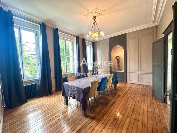 Maison à SENS, 89100 - 8 pièces 285m²