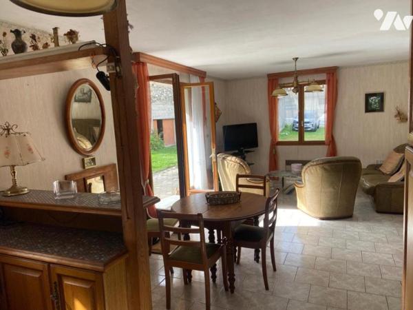 Maison rare à Bramans – 2 appartements F3 avec terrain et garage attenants.