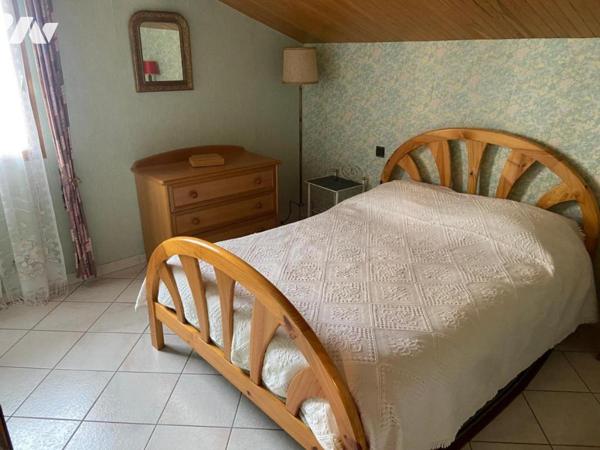 Maison rare à Bramans – 2 appartements F3 avec terrain et garage attenants.