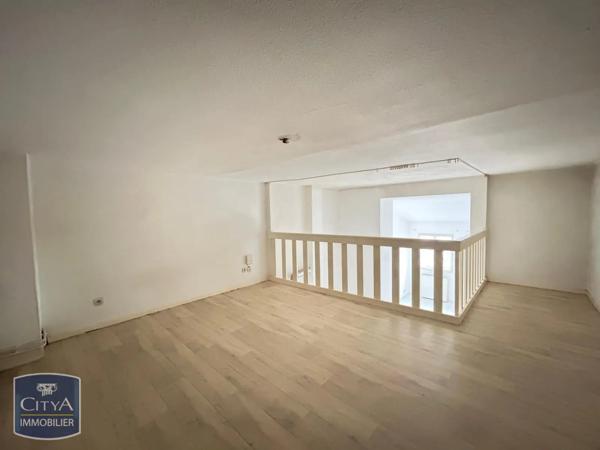 Appartement à louer 2 pièces 79.42m² Villeurbanne (69100)