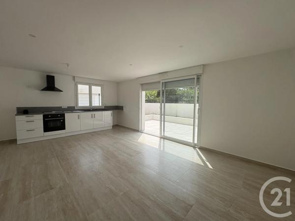 Maison à vendre  4 pièces - 83,19 m 2   UCHAUD  - 30