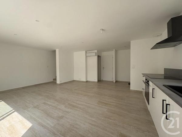 Maison à vendre  4 pièces - 83,19 m 2   UCHAUD  - 30