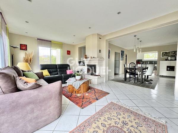 Maison chaleureuse de plain-pied et sa piscine à Meyran