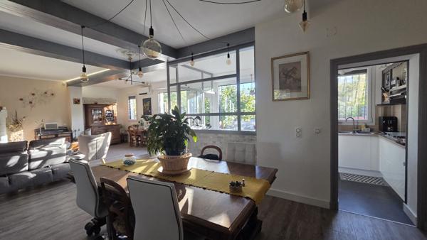 A vendre (82) Maison Montauban 184 m² , 4 chambres , bureau , jardin et garage