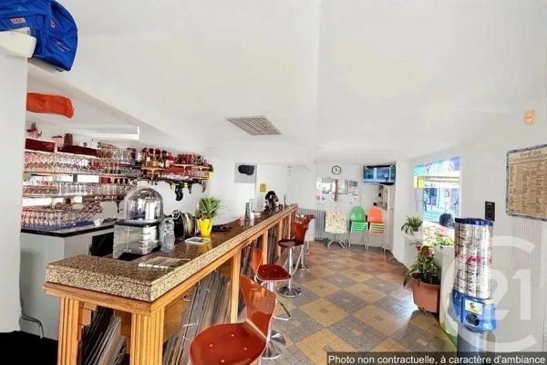 Immeuble à vendre  202 m 2   CUGNAUX  - 31