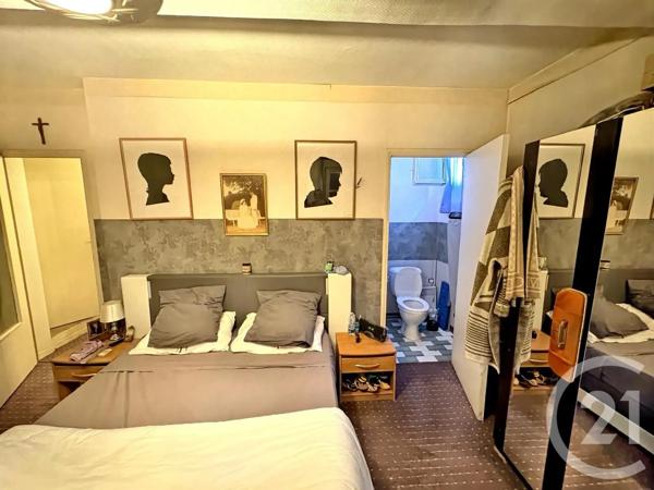 Immeuble à vendre  202 m 2   CUGNAUX  - 31