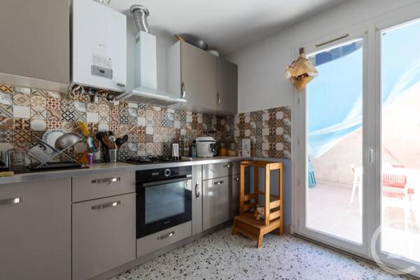 Maison à vendre  4 pièces - 86 m 2   PEZENAS  - 34