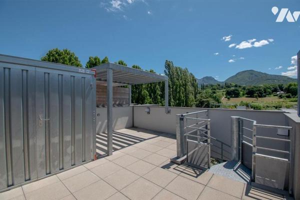 APPARTEMENT TRES RECENT A PROXIMITE DU CENTRE BOURG
