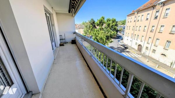 Appartement T3  de 73.89m² avec balcon CUSSET CENTRE  Résidence Standing Ascenseur
