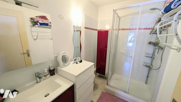 Appartement T3  de 73.89m² avec balcon CUSSET CENTRE  Résidence Standing Ascenseur
