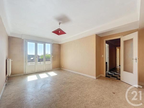 Appartement F3 à vendre  3 pièces - 60,50 m 2   ST POURCAIN SUR SIOULE  - 03
