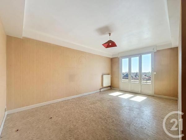Appartement F3 à vendre  3 pièces - 60,50 m 2   ST POURCAIN SUR SIOULE  - 03