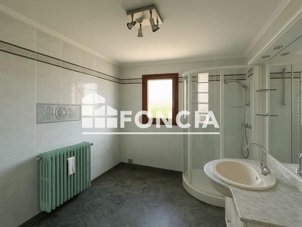 À vendre Maison 10 pièces 245 m² - Gap 05000