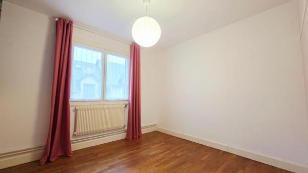 BOURGES PROCHE CENTRE 134M² 5 PIECES 4 CHAMBRES GARAGE