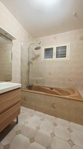 BOURGES PROCHE CENTRE 134M² 5 PIECES 4 CHAMBRES GARAGE