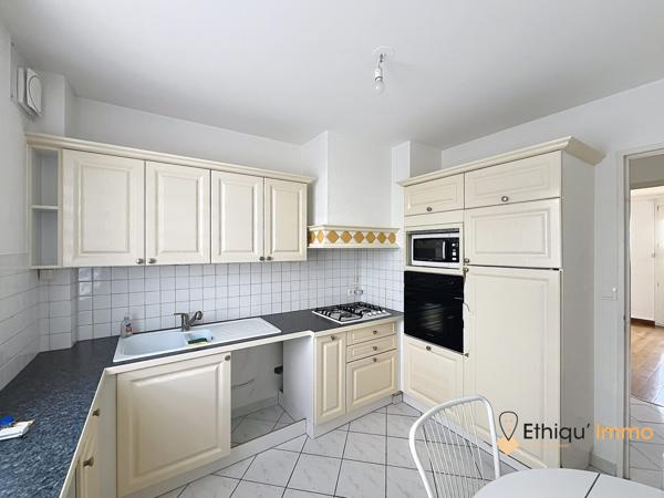 Grand appartement lumineux 87 m² avec balcon, 3 chambres et double garage à Saint-Dizier – Proche centre-ville