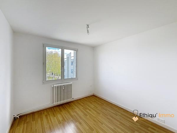 Grand appartement lumineux 87 m² avec balcon, 3 chambres et double garage à Saint-Dizier – Proche centre-ville