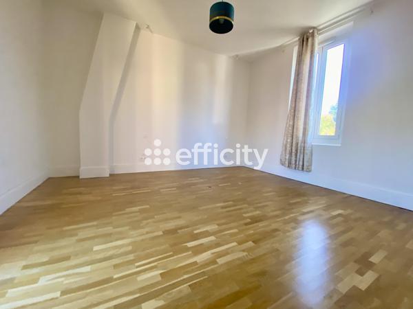 Maison 7 pièces - 238 m² Exclusivité efficity