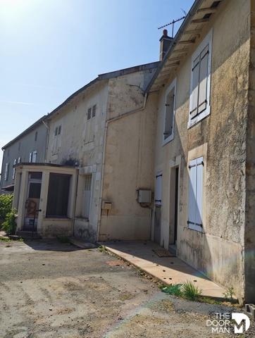 Maison - À vendre - 103 m² - CHAMPAGNÉ-SAINT-HILAIRE | The Door Man